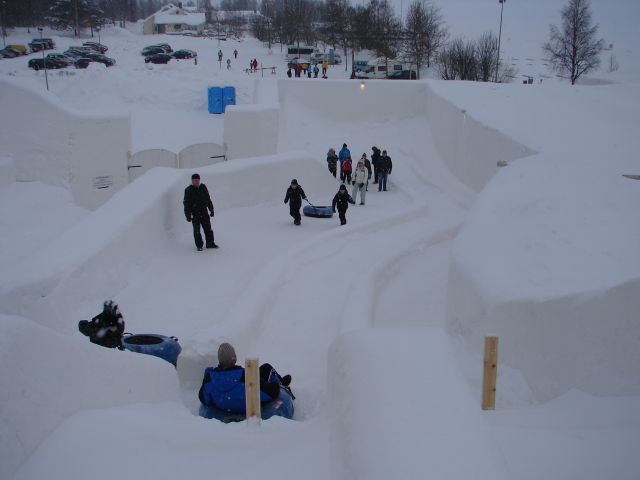 LumiLinna, Finska - foto