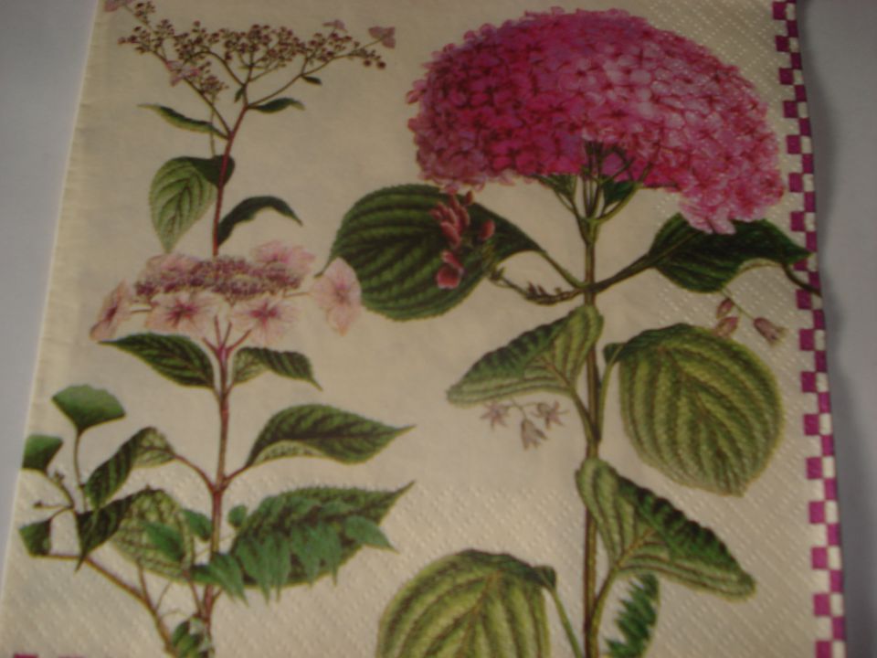 Servetki-različno cvetje:lotos, lokvanj... - foto povečava