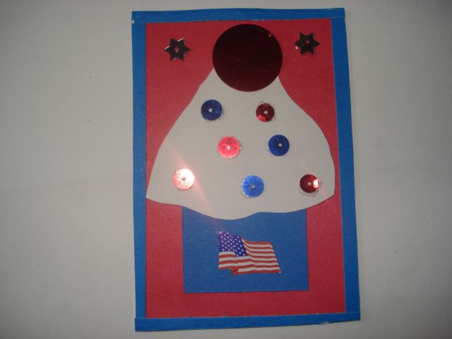 CUPCAKE#3, red, white end blue