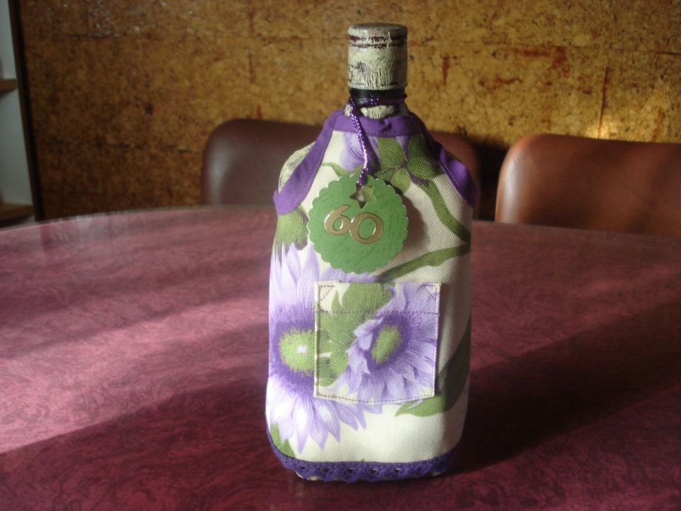 reciklirana steklenica in predpasnik
