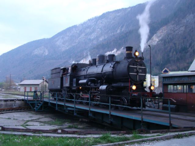 2010 04 17 MM Jesenice by M.Hribar - foto