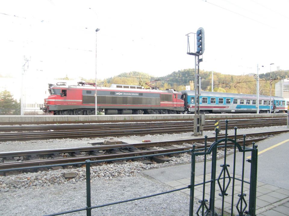 DLŽiŽE Ce 06.04.2011 - foto povečava