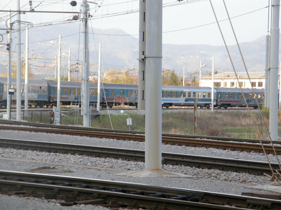 DLŽiŽE Ce 06.04.2011 - foto povečava