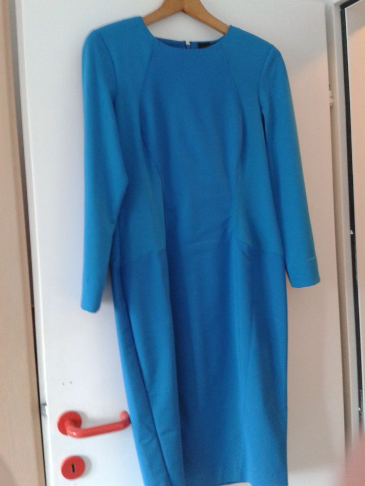 Modra obleka iz Anglije (zadnji del)