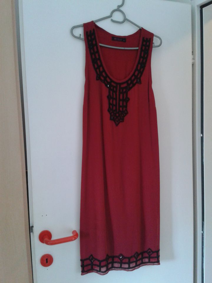 Rdeča REISS obleka
