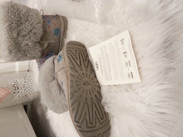 Original ugg po simbolicni ceni 60e st 37 - foto
