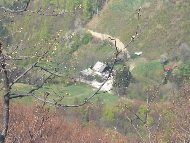Pogled na Rudijev dom iz vrha Donačke gore