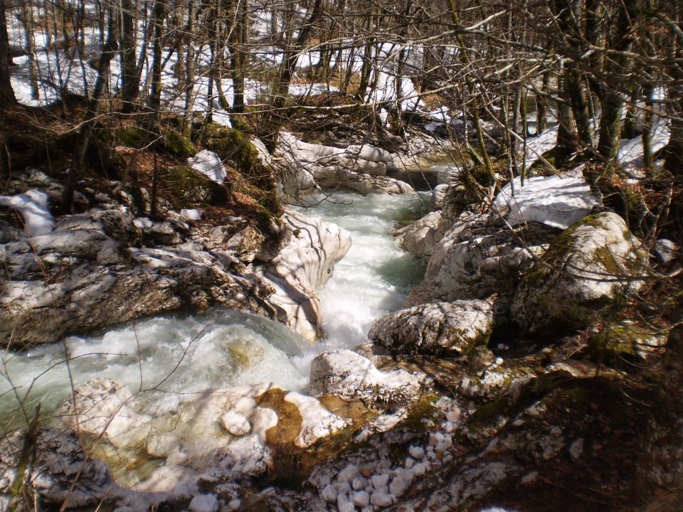 April 2013 - foto povečava