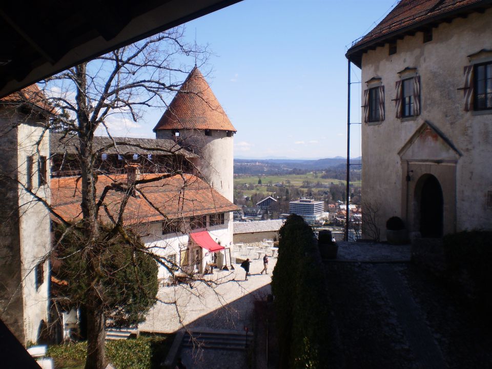 April 2013 - foto povečava