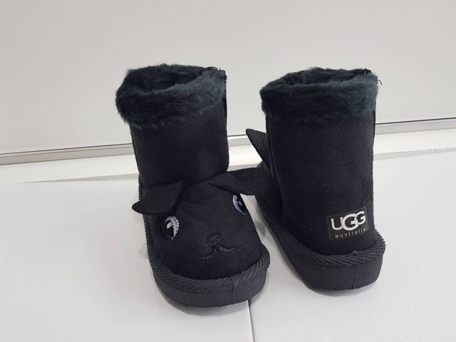 Ugg št 21-26