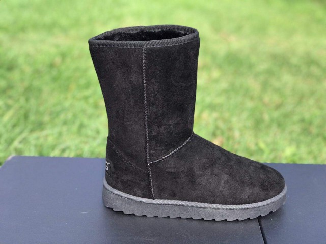 UGG črne, višji model