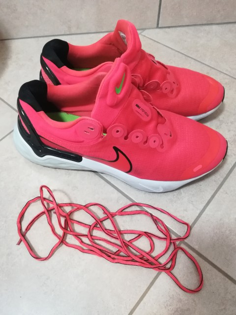 Nike teniske št.46