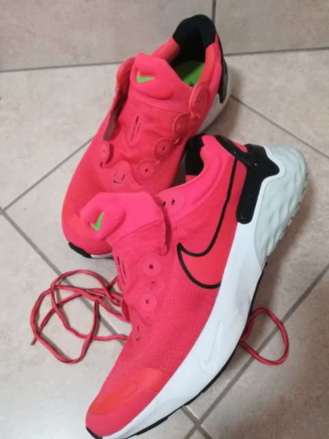 Nike teniske št. 46, brezhibne!! - foto