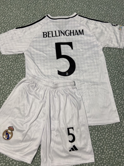 Mbpappe, Bellingham, Ronaldo dres - foto