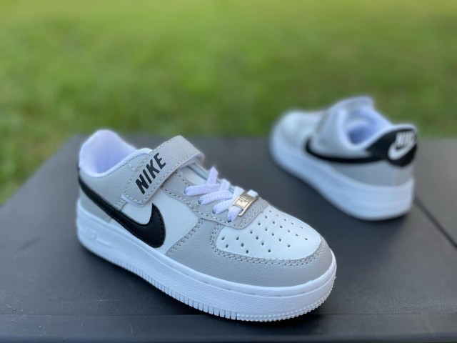 Nike force št. 25-30... 34€ - foto