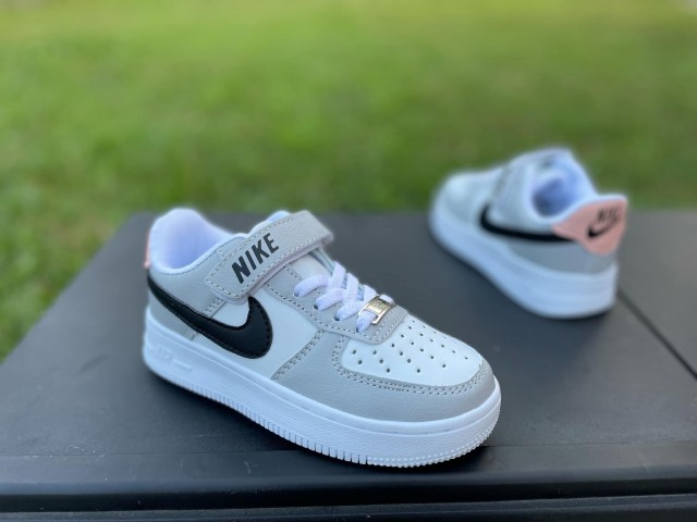 Nike force št. 25-30... 34€ - foto
