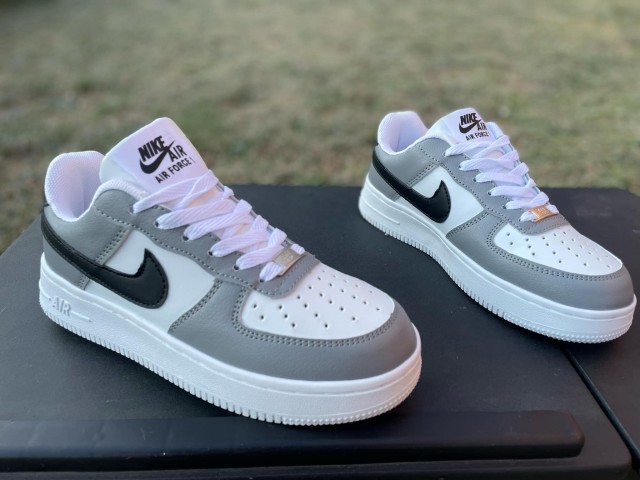 Nike air force teniske št.38
