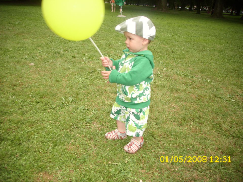 NINO - foto povečava