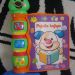fisher price knjigica pojoča