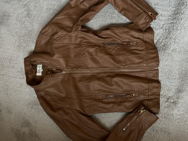 Tom Tailor S…usnjena…nošena 2x..35€ s ptt