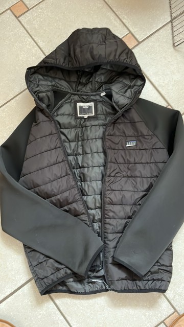 Jack&Jones M…nošena 2x..25€
