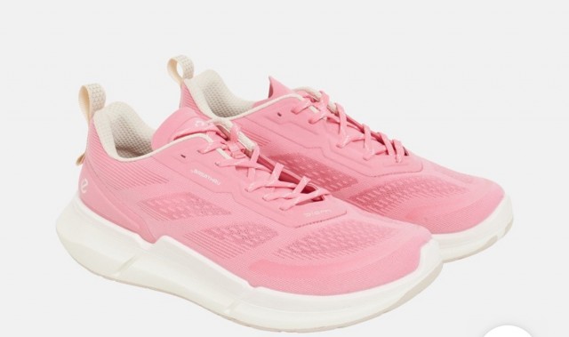 Ecco 39..nove…primerne za ozko nogo…50€