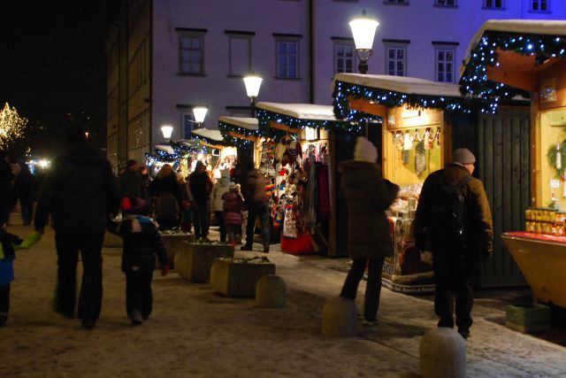 Nočni sprehod skozi praznično ljubljano  - foto