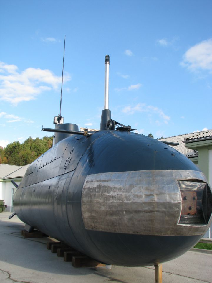 Naša podmornica - foto povečava