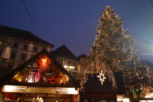 Božični Graz v megli - foto