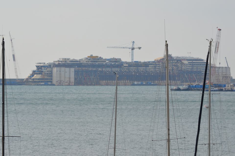 Costa concordia - foto povečava