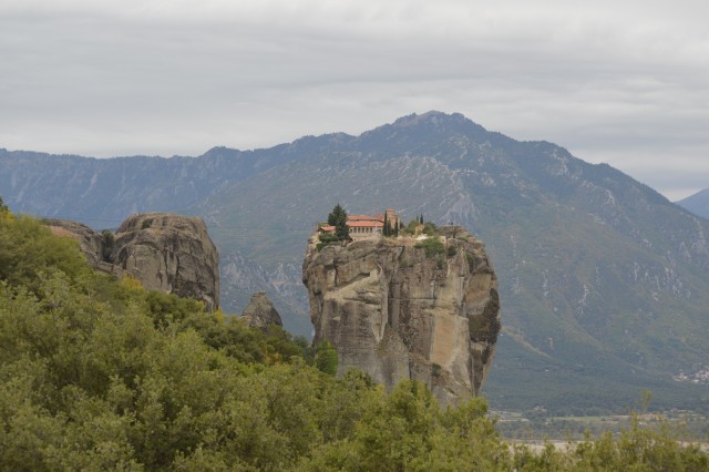Meteore - samostani na grških kamnih - foto