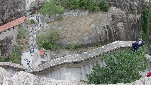 Meteore - samostani na grških kamnih - foto