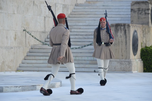 Atene- menjava straže pri parlamentu - foto