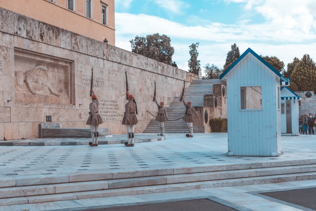Atene- menjava straže pri parlamentu - foto