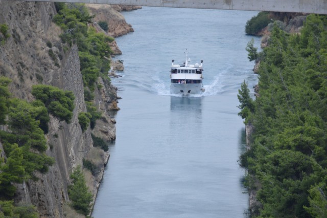 Korintski kanal - grčija - foto