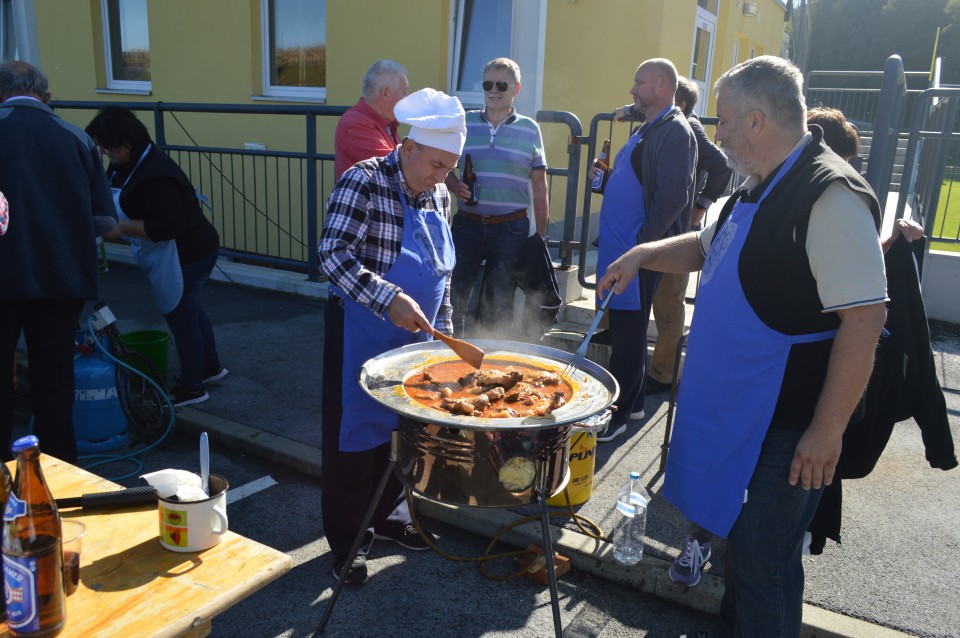 Pečenje  ciganskih pečenk Zavrč 2019 - foto povečava