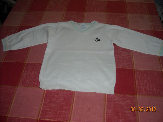 H&M Disney puloverček, št. 12-18 M, 1,2 €
