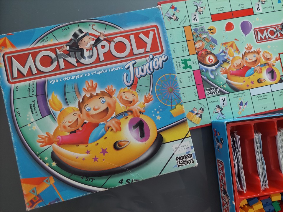 Monopoly junior 7eur