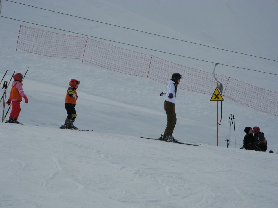 Prvi smučarski koraki KANIN 29.1.2011 - foto povečava