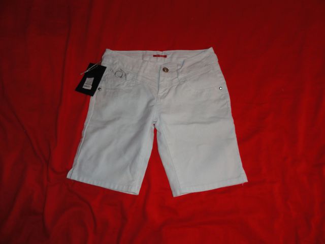 Bele kratke hlače