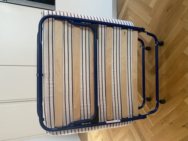 Zložljiva postelja za goste Ikea Sandvika - foto
