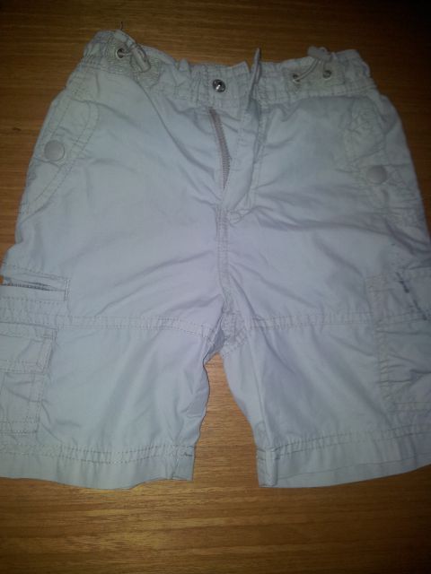 Kratke hlače, številka 86, 1€