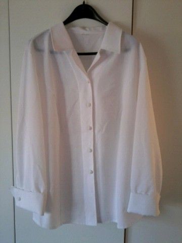 bela bluza, dolg rokav, znamka Acman številka 56