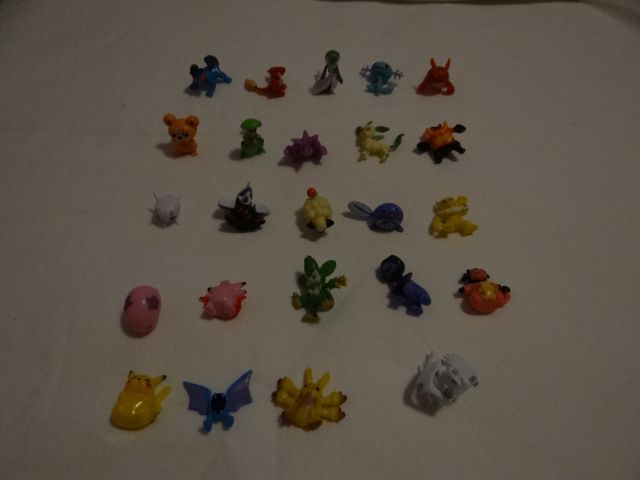 Pokemon figurice 2-3cm 1€/kom