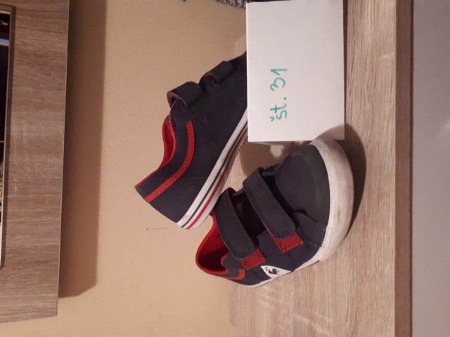Adidaski čevlji platneni št.31 9€