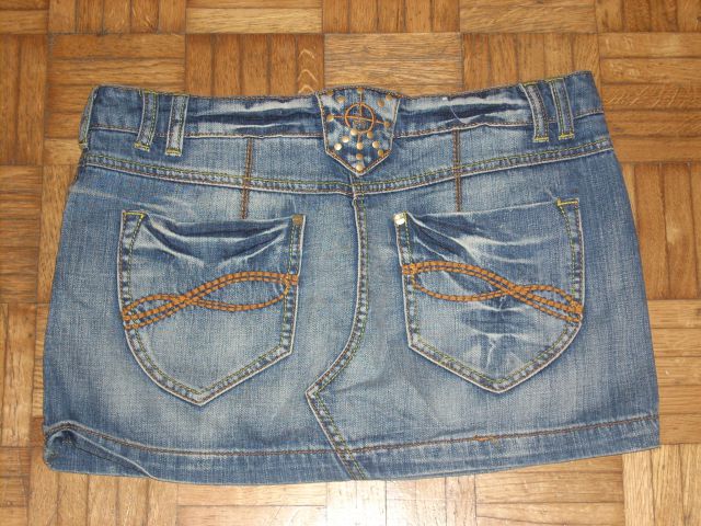 Jeans mini krila in kratke hlačke  - foto
