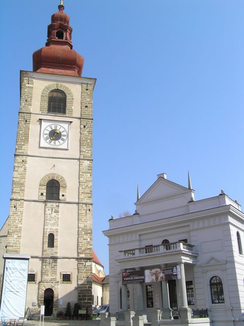 Sodni stolp in mestno gledališče