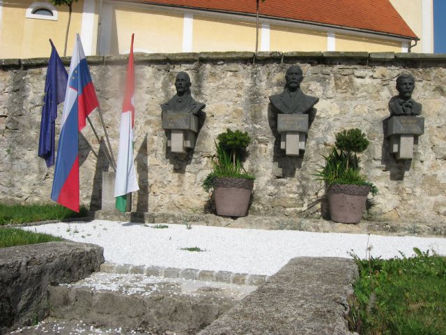 Izlet Šenjur-Rifnik, maj 2012 - foto