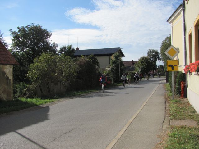 Pohod in kolesarjenje -oktober 2012 - foto