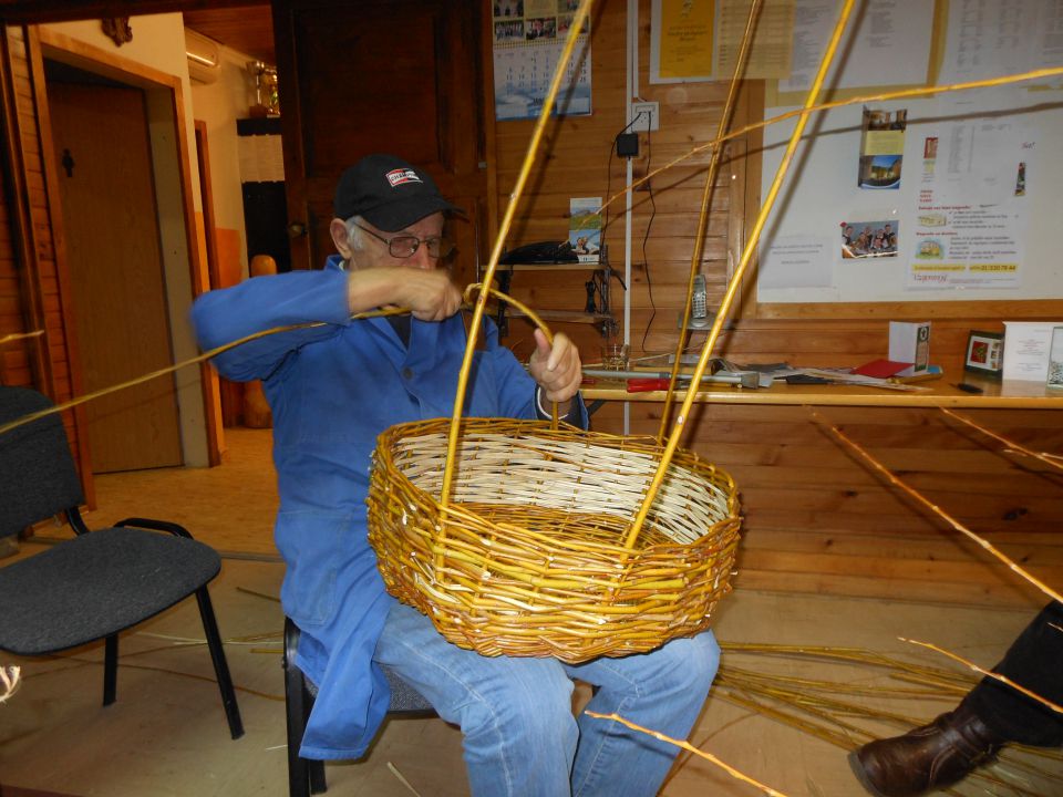 Delavnica pletenje košar-16.jan2014 - foto povečava